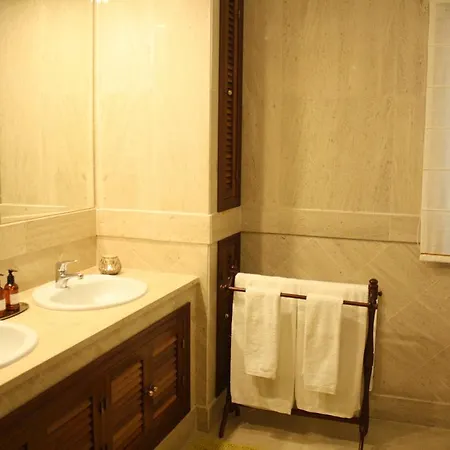 Bed & Breakfast Encosta Da Luxury